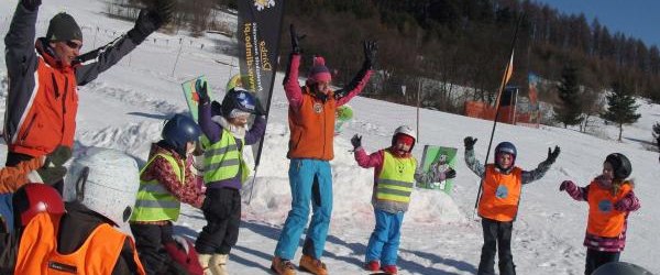 W Krynicy-Zdroju ferie na nartach w ramach „Jeżdżę z głową”