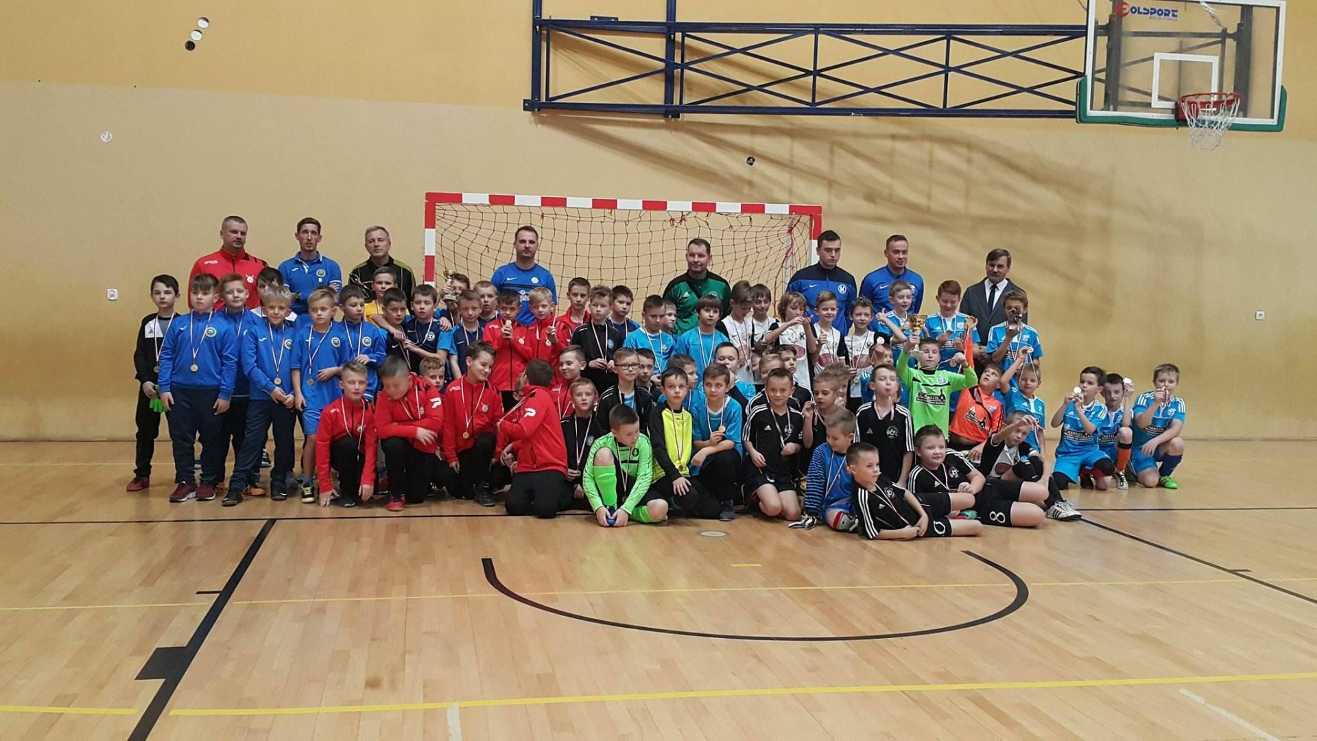 II Turniej Mikołajkowy - Mineralni Krynica - Zdrój na II i III miejscu