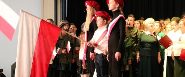 NIEPODLEGŁA 100 - musical patriotyczny w wykonaniu mieszkańców Gminy Krynicy-Zdroju