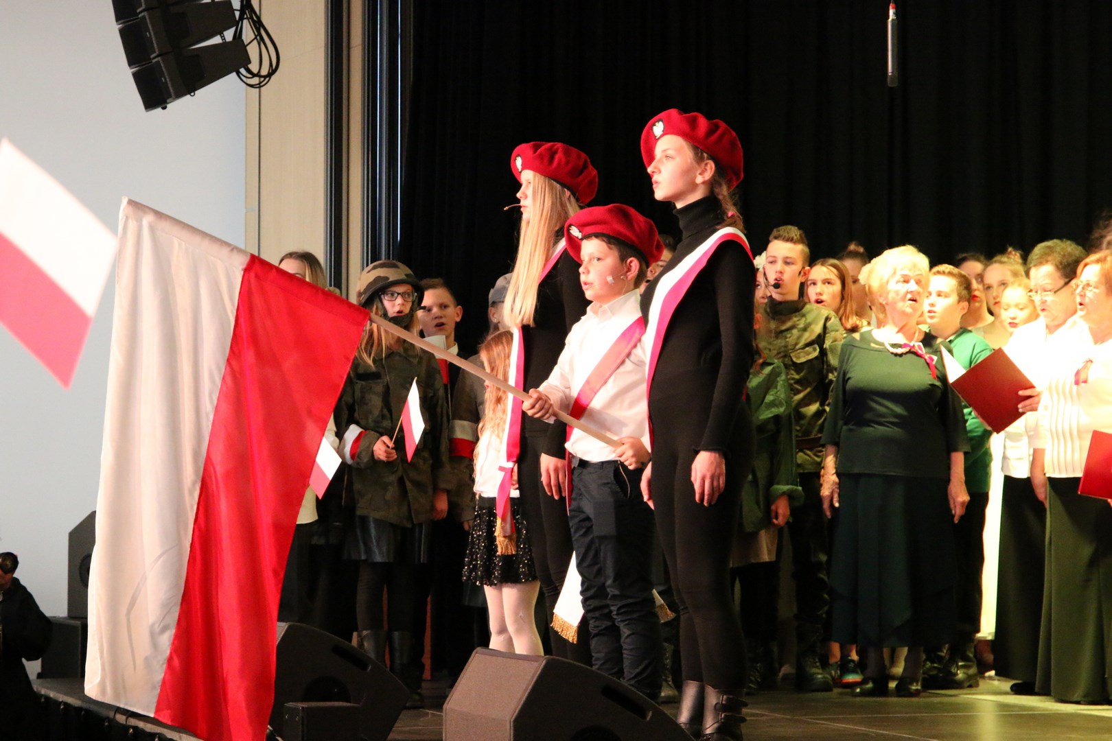 NIEPODLEGŁA 100 - musical patriotyczny w wykonaniu mieszkańców Gminy Krynicy-Zdroju