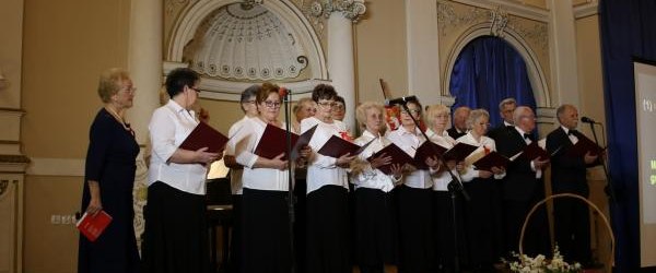 Koncert Pieśni Patriotycznych - Zespół Wokalny „Kryniccy Seniorzy”