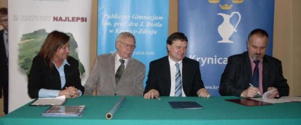 Krynickie gimnazjum objęte patronatem naukowym przez Uniwersytet Rolniczy w Krakowie