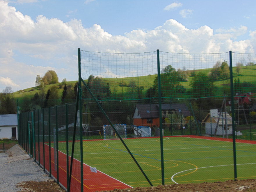 Nowe boisko wielofunkcyjne w Bereście