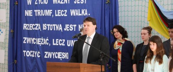 W Tyliczu oddano do użytku nowoczesną hale sportową.