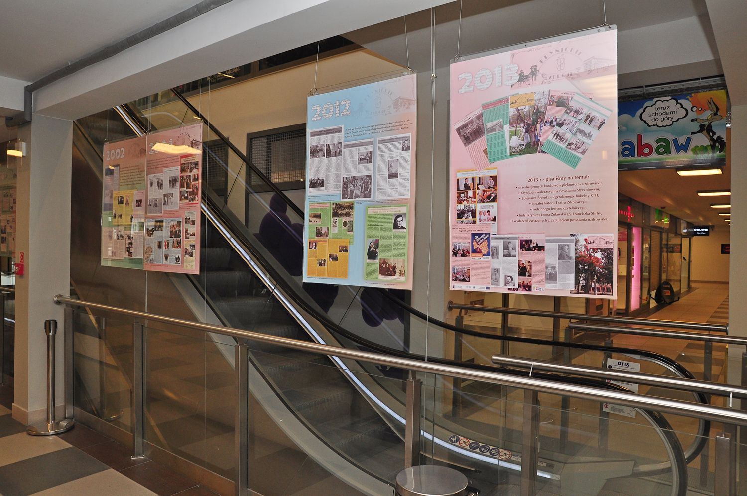 Wystawa „Kronika życia miasta” - 20 lat gazety lokalnej „Krynickie Zdroje” w Pasażu Krynickim