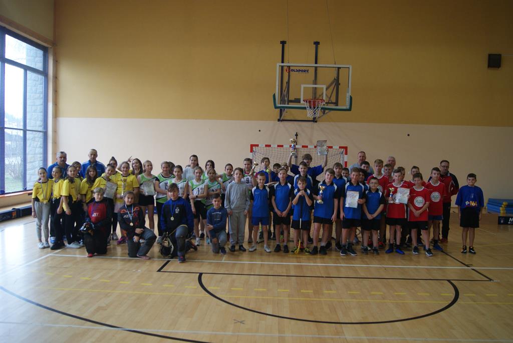 Turniej unihokeja dziewcząt i chłopców młodszych „O Puchar Burmistrza Krynicy-Zdroju” Krynica-Zdrój, 08.11.2019 r.