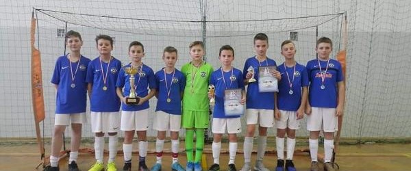 I miejsce MINERALNYCH na turnieju w Borzęcinie - rocznik 2007/08