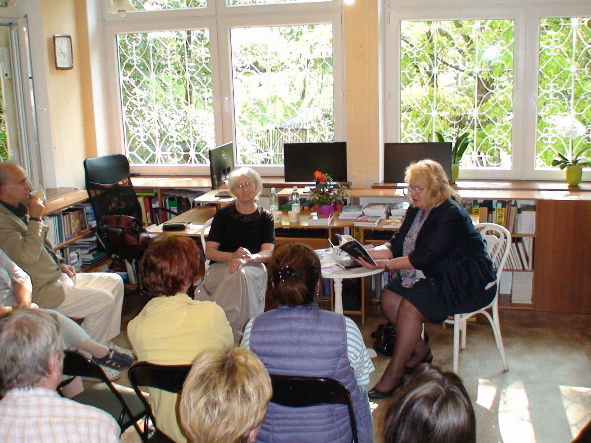 Prokurator z zawodu, pisarka i poetka z zamiłowania