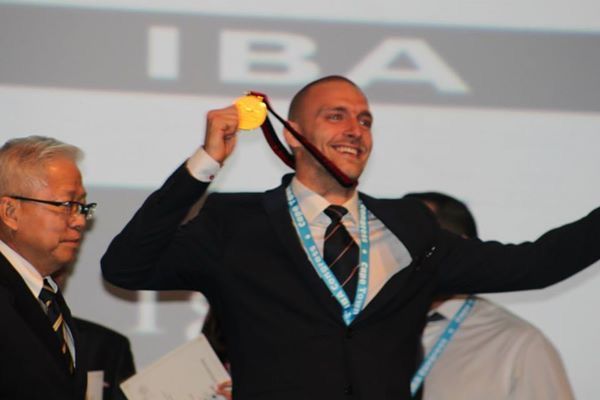 Kryniczanin Wojciech Urbański Mistrzem Świata w barmaństwie klasycznym!