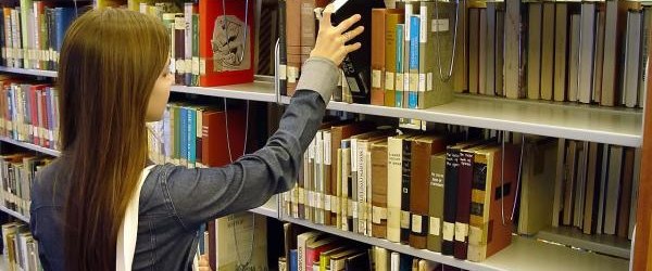 Zbiórka książek dla ukraińskiej Polonii