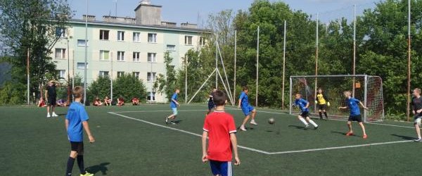 Wakacyjny turniej piłki nożnej dla uczniów Szkół Podstawowych „Małe Mistrzostwa Europy”