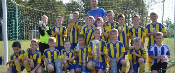 II miejsce piłkarzy MUKS Mineralni Krynica-Zdrój na 60-lecie Błękitni Przyborów